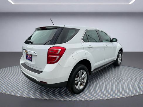 Used 2017 Chevrolet Equinox LS FWD image 4