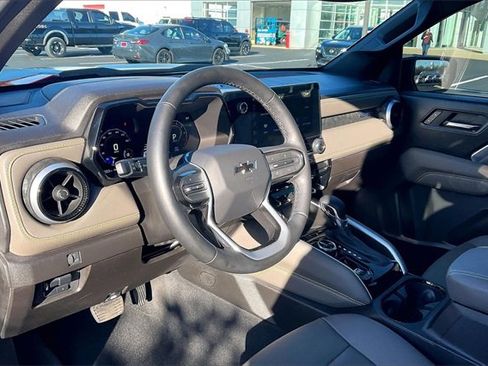 Used 2024 Chevrolet Colorado ZR2 w/ ZR2 Convenience Package III image 14