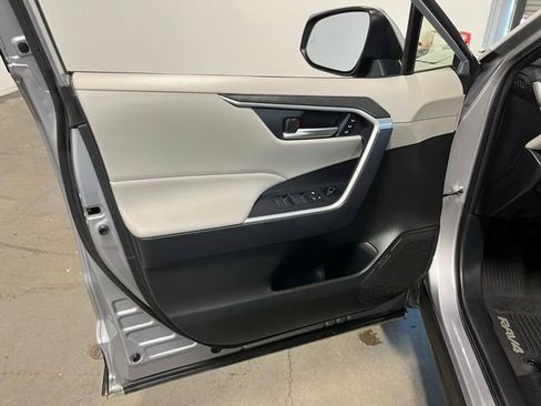 Used 2020 Toyota RAV4 XLE Premium AWD/4WD image 24