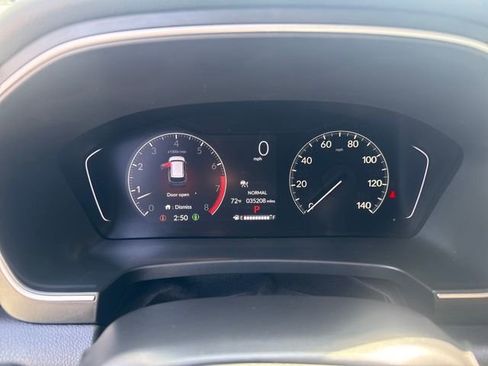 Used 2024 Honda Pilot Touring image 12