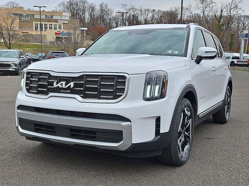 Used 2023 Kia Telluride S w/ S Sunroof Package image 3