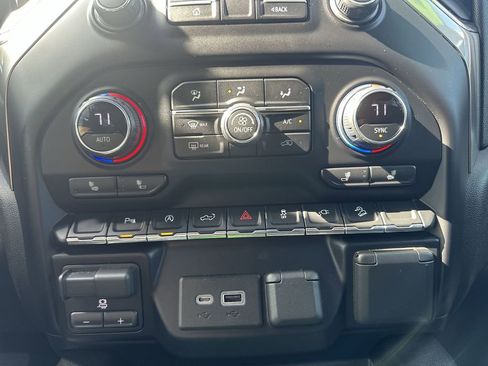 Used 2021 Chevrolet Silverado 1500 LT Trail Boss w/ Convenience Package II image 28