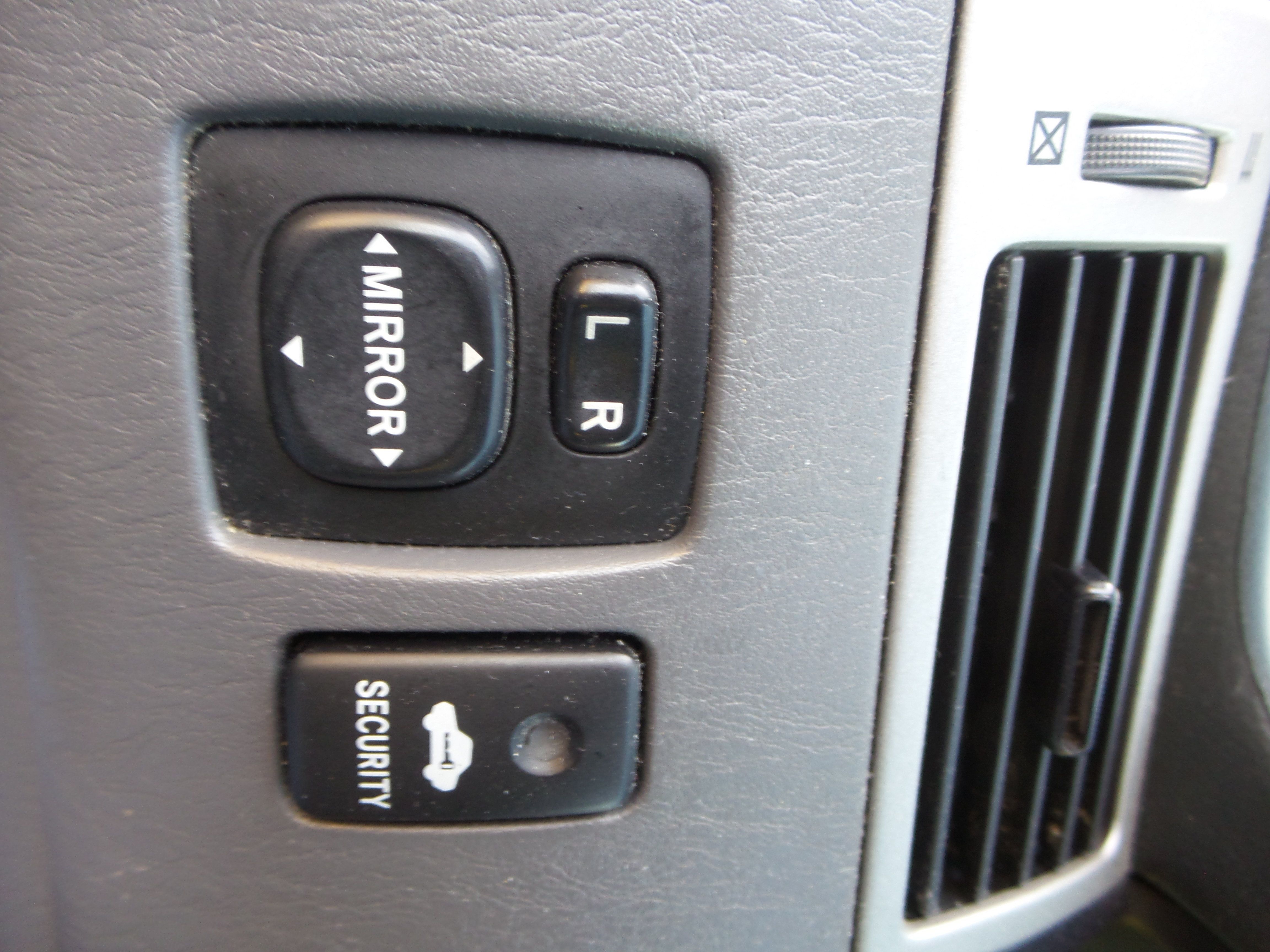 Used 2005 Toyota Solara SE FWD image 93