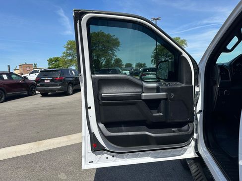 Used 2017 Ford F150 XLT w/ Equipment Group 302A Luxury AWD/4WD image 11