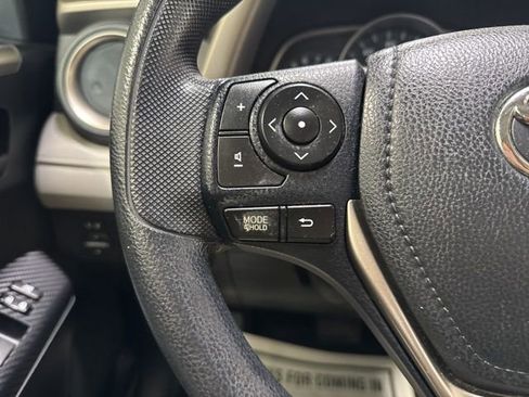 Used 2015 Toyota RAV4 LE image 16