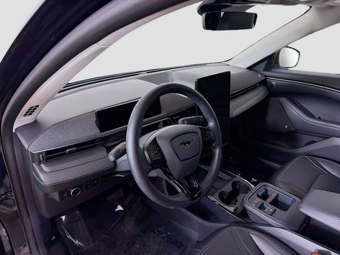 Used 2025 Ford Mustang Mach-E Premium image 20