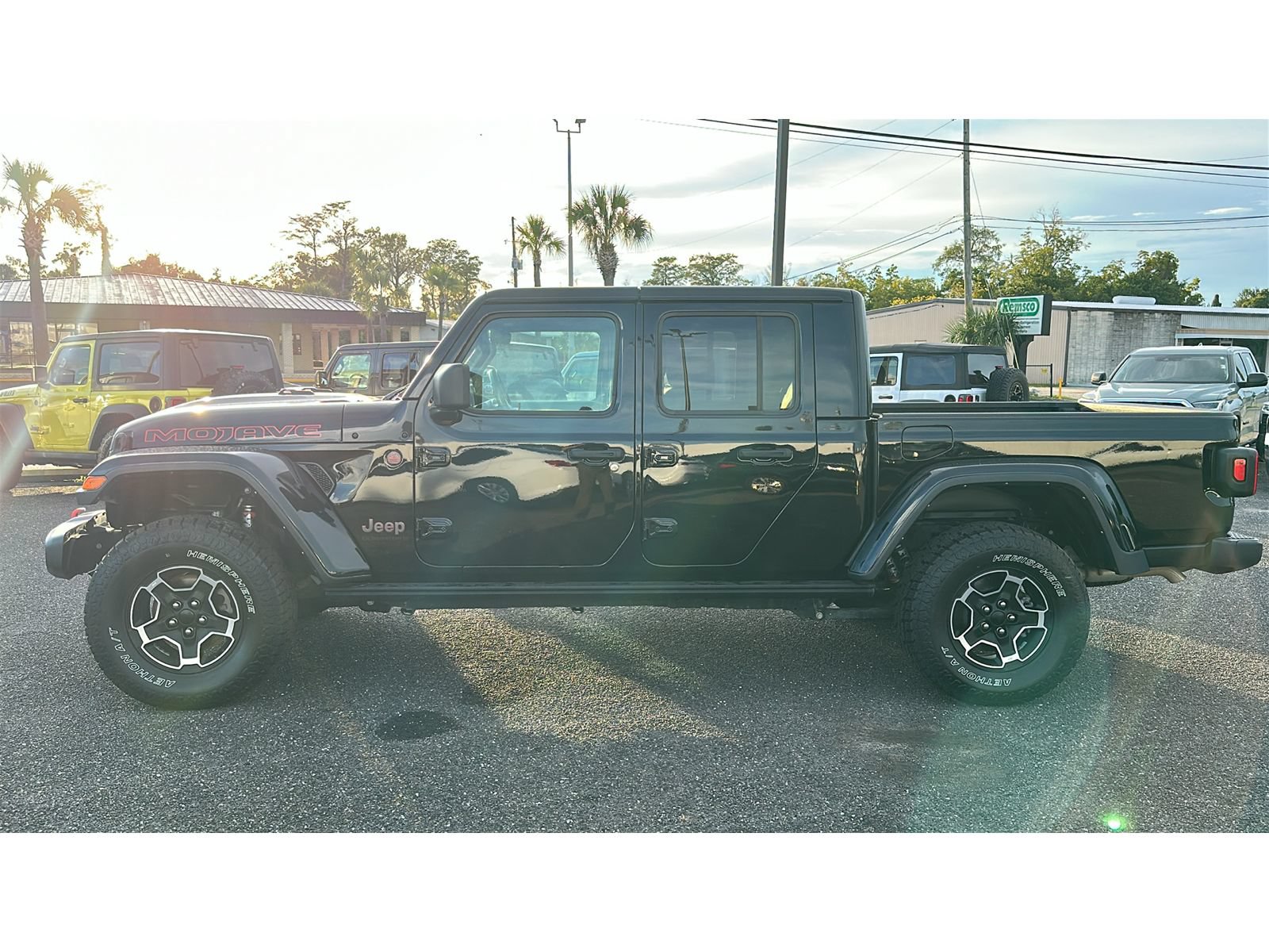 Used 2023 Jeep Gladiator Mojave w/ Cold Weather Group AWD/4WD image 3