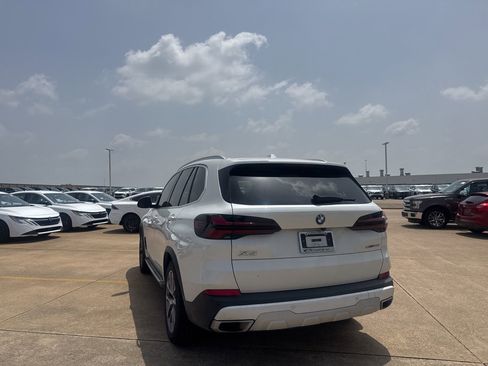 Used 2024 BMW X5 sDrive40i RWD image 16