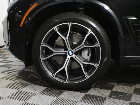 Used 2026 BMW X5 xDrive40i w/ M Sport Package image 12