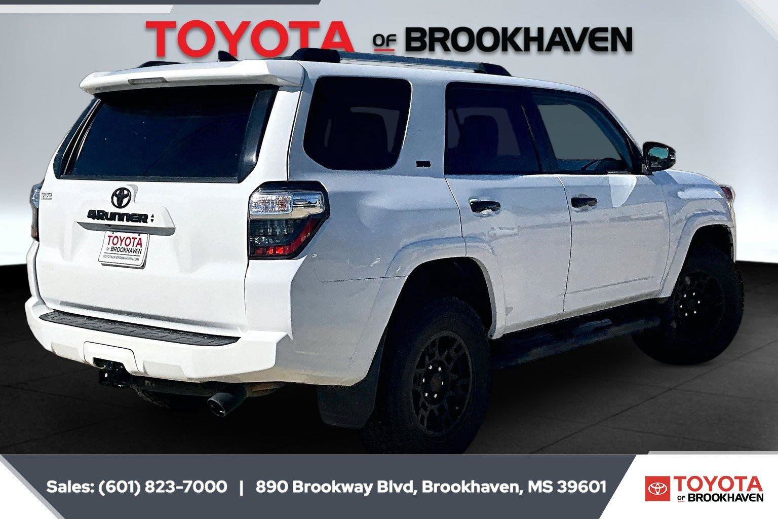 Used 2021 Toyota 4Runner SR5 Premium w/ Moonroof Package AWD/4WD image 11