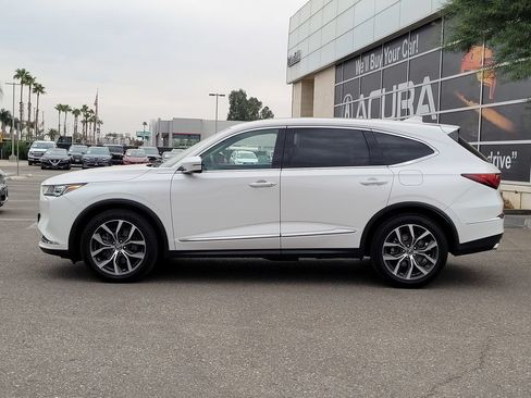 Certified 2024 Acura MDX w/ Technology Package FWD image 9
