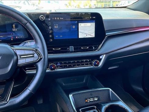 Used 2026 Chevrolet Equinox RS w/ Convenience Package III image 9