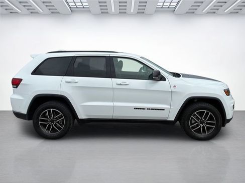 Used 2019 Jeep Grand Cherokee Trailhawk w/ Trailhawk Luxury Group AWD/4WD image 3
