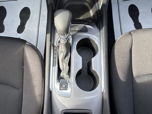 Used 2023 Chevrolet Malibu LT image 34