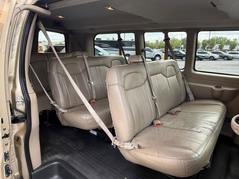 Used 2010 Chevrolet Express 2500 LS image 9