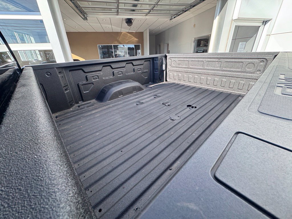 Used 2026 GMC Sierra 2500 SLT w/ SLT Convenience Package AWD/4WD image 30