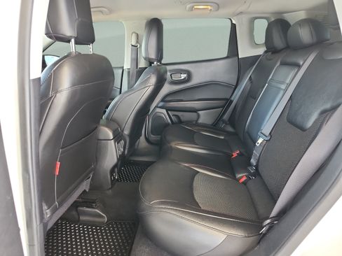Used 2020 Jeep Compass Trailhawk AWD/4WD image 17