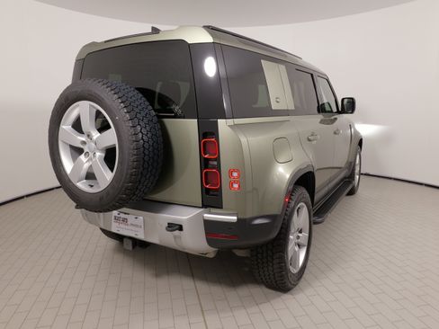 Used 2024 Land Rover Defender 110 S AWD/4WD image 12