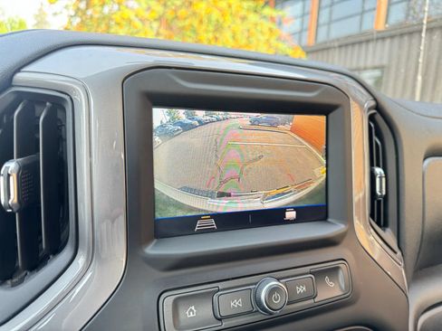Used 2022 Chevrolet Silverado 2500 Custom w/ Custom Value Package AWD/4WD image 18