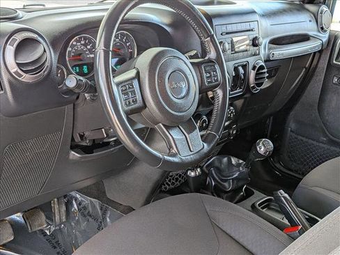 Used 2015 Jeep Wrangler Unlimited Sport w/ Quick Order Package 23S AWD/4WD image 10