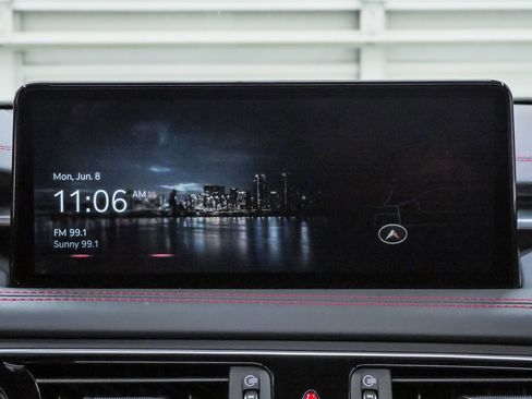 Certified 2022 Genesis G70 3.3T RWD image 17
