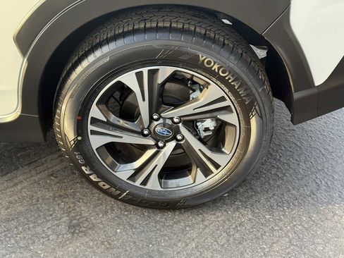 Certified 2025 Subaru Crosstrek 2.0i Premium image 9