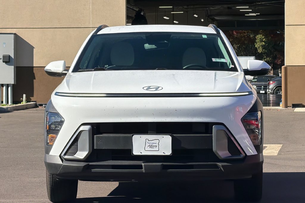 Used 2025 Hyundai Kona SEL AWD/4WD image 6