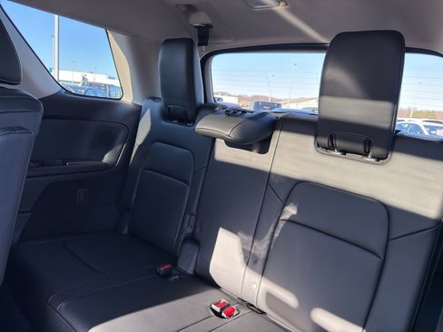 New 2026 Nissan Pathfinder SL image 37