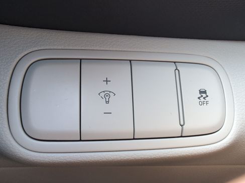 Used 2026 Hyundai Venue SEL FWD image 35