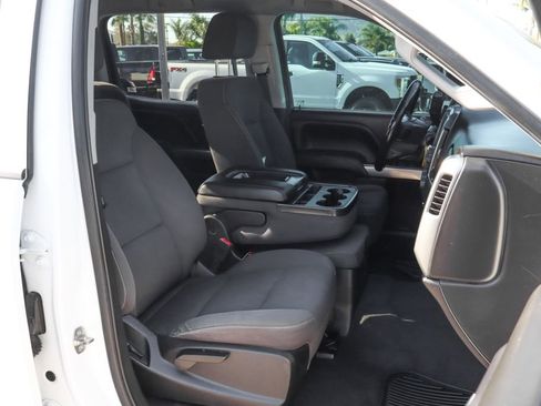 Used 2018 Chevrolet Silverado 1500 LT w/ All Star Edition image 41