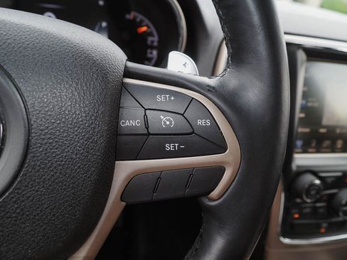 Used 2014 Jeep Grand Cherokee Altitude AWD/4WD image 32