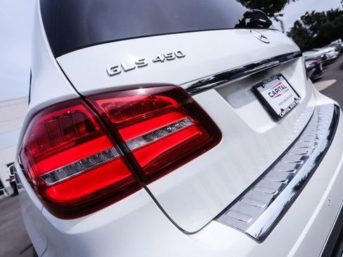Used 2018 Mercedes-Benz GLS 450 4MATIC image 18