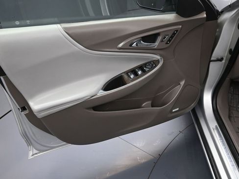 Used 2019 Chevrolet Malibu Premier image 10