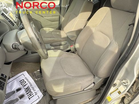 Used 2017 Nissan Frontier SV image 17