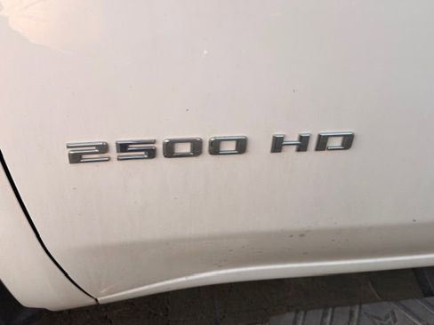 Used 2025 Chevrolet Silverado 2500 Custom w/ Custom Convenience Package image 17