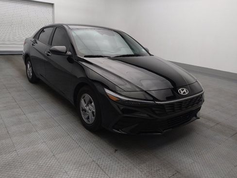 Used 2024 Hyundai Elantra SE image 13