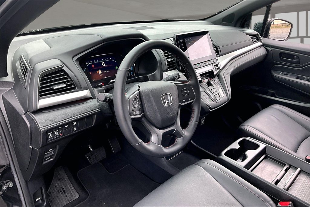 Used 2024 Honda Odyssey Sport image 17