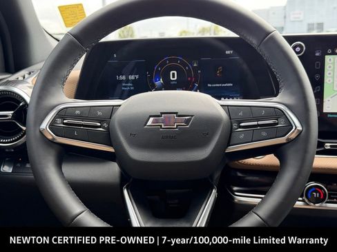 Used 2025 Chevrolet Equinox ACTIV w/ Convenience Package III FWD image 28
