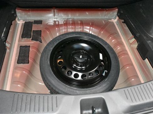 Used 2025 Buick Envista Preferred w/ Convenience II Package FWD image 30
