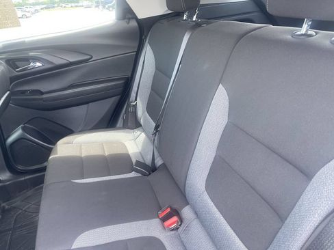 Used 2023 Chevrolet TrailBlazer LT FWD image 36