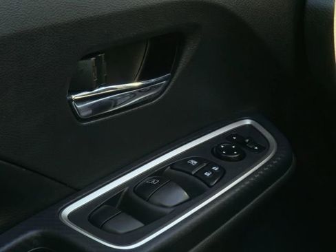 Used 2024 Nissan Versa SR w/ Trunk Package FWD image 20