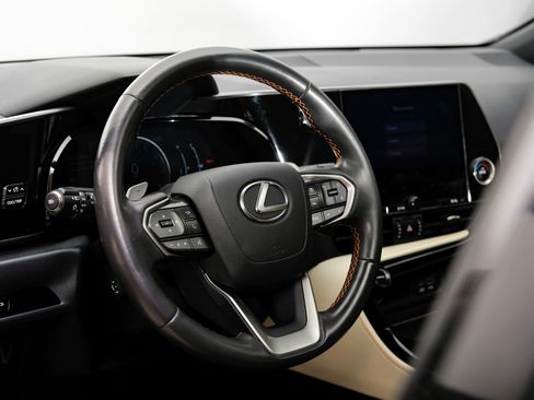 Used 2023 Lexus NX 250 FWD w/ Towing Package (2000 Lbs) image 20