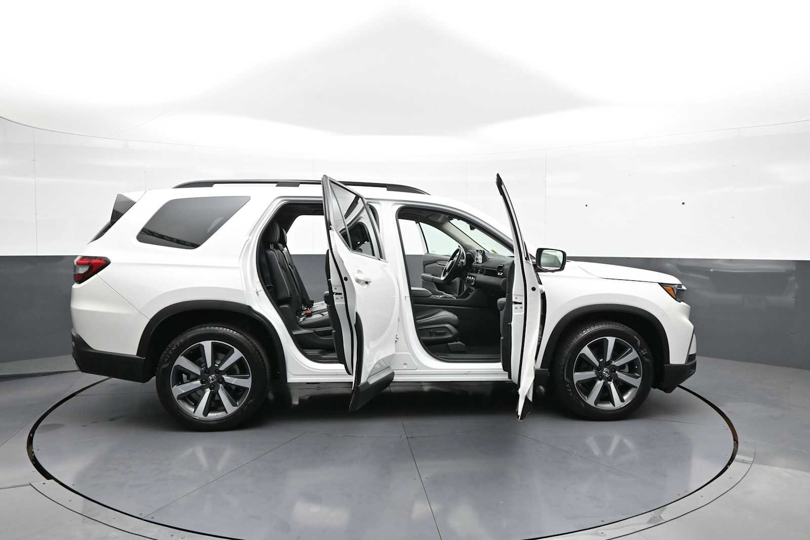 Certified 2023 Honda Pilot Elite image 45