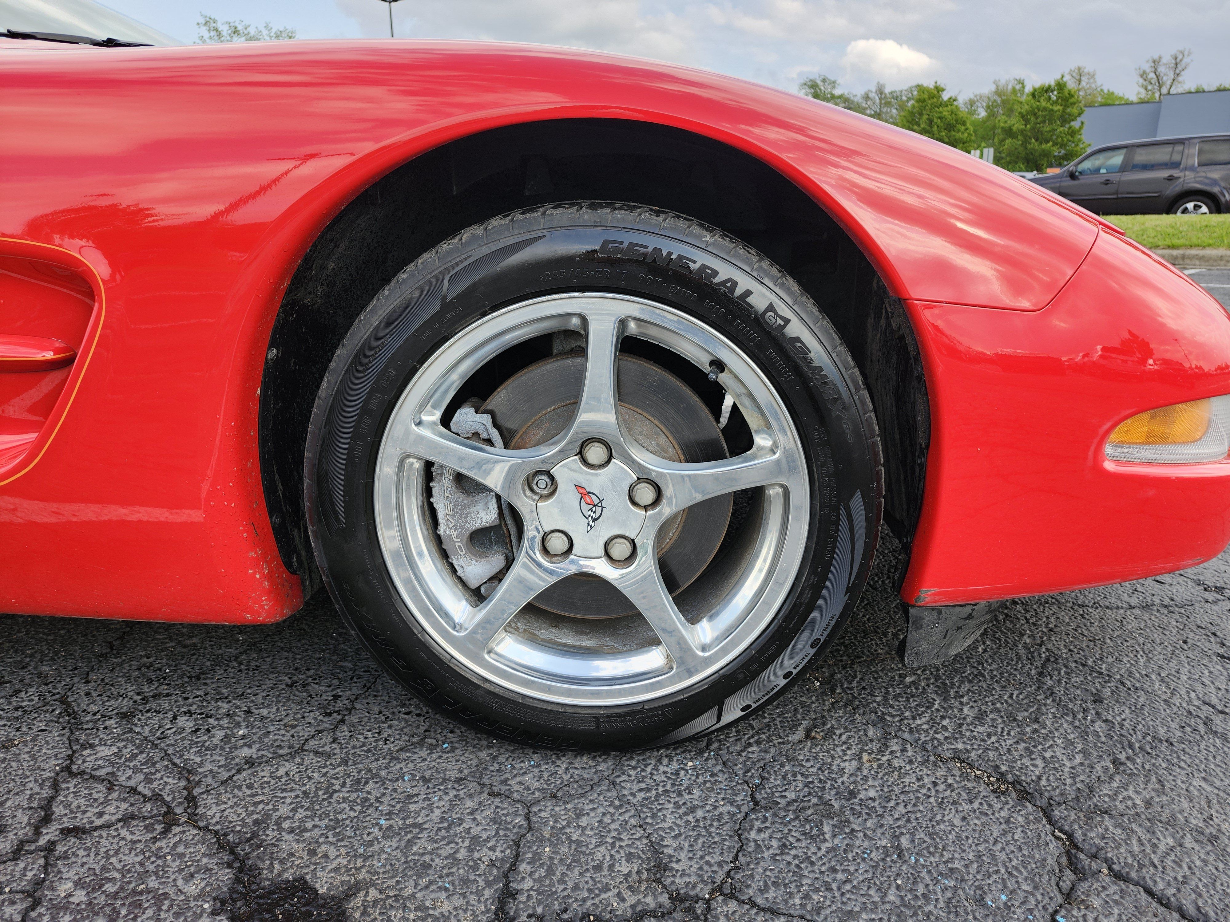 Used 2000 Chevrolet Corvette Coupe w/ Performance Handling Pkg RWD image 10