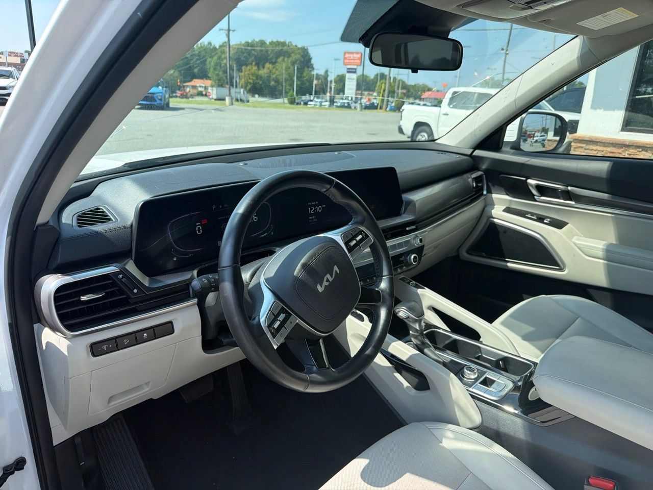Used 2024 Kia Telluride S w/ S Sunroof Package AWD/4WD image 4