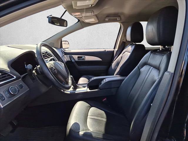 Used 2013 Lincoln MKX AWD w/ Class II Trailer Tow Pkg image 9