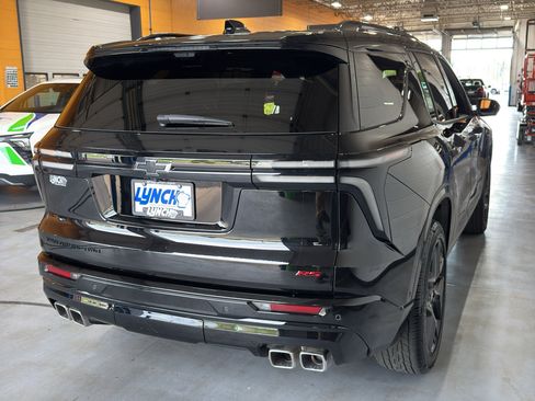 Used 2025 Chevrolet Traverse RS AWD/4WD image 5