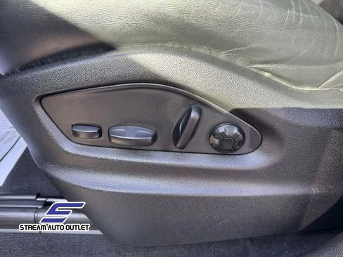 Used 2023 Porsche Cayenne Platinum Edition image 22