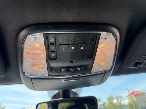 Used 2020 Jeep Grand Cherokee Limited RWD image 29