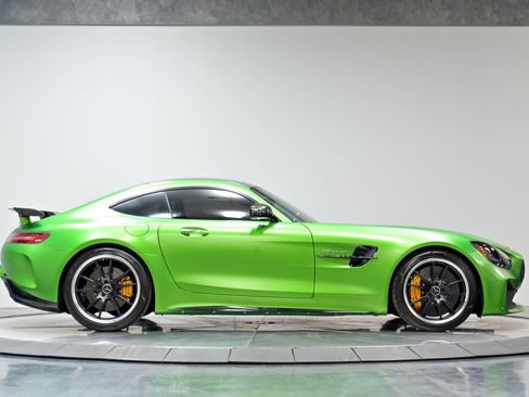 Used 2018 Mercedes-Benz AMG GT R Coupe image 18
